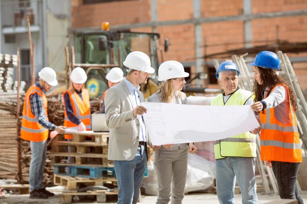 Equipe da Araújo Construções e Reformas em obra
